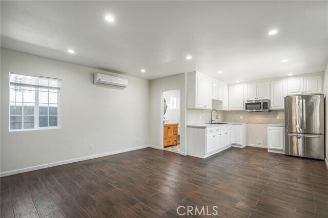 Building Photo - 10972 McKinley Ave