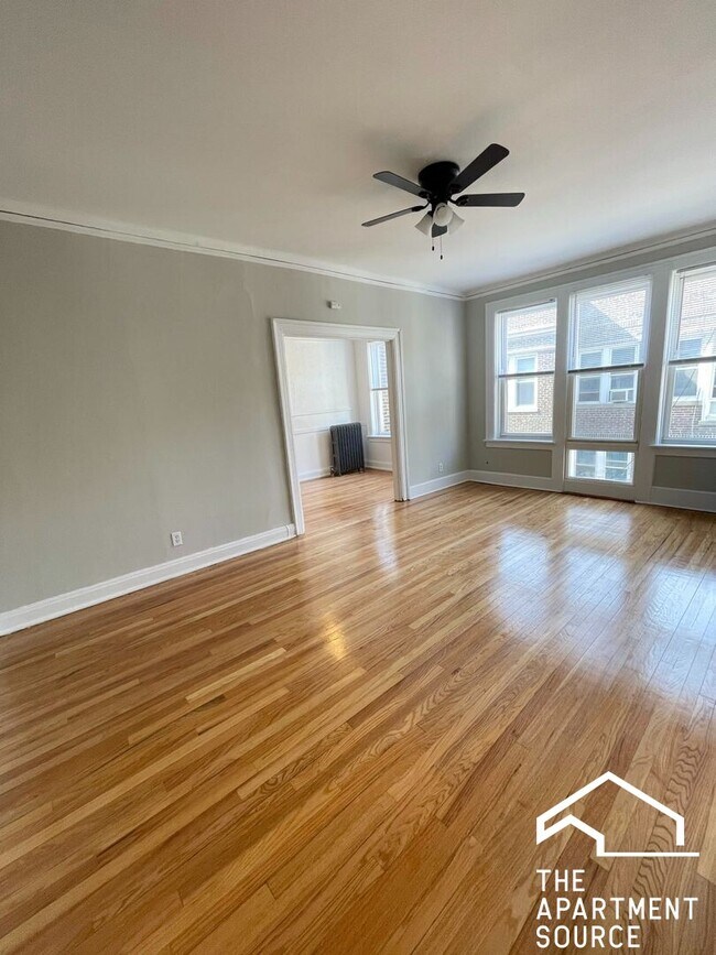 Foto del edificio - 1012 W Loyola Ave