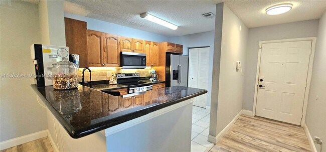 Foto del edificio - 11229 W Atlantic Blvd