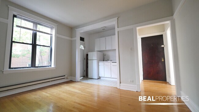 Foto del edificio - 723 W Barry Ave