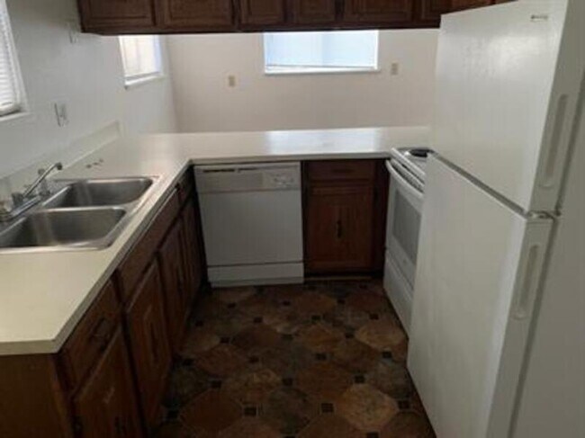 Foto del edificio - 901 E 23rd St