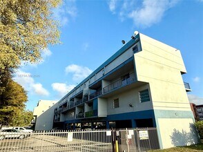 Building Photo - 399 NW 72nd Ave