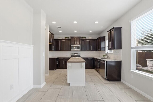 Foto del edificio - 113 Bastian Ln