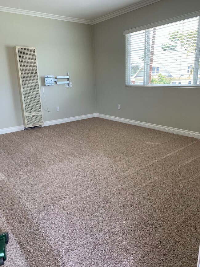 Building Photo - $2,150 - 1 Bed / 1 Bath Condo in Hillcrest