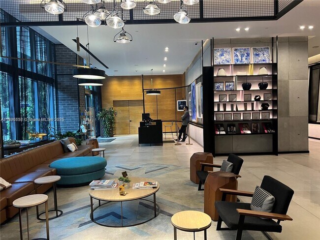 Foto del edificio - 121 NE 34th St