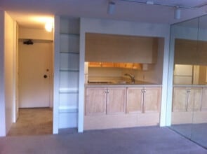 Building Photo - 3138 Waialae Ave