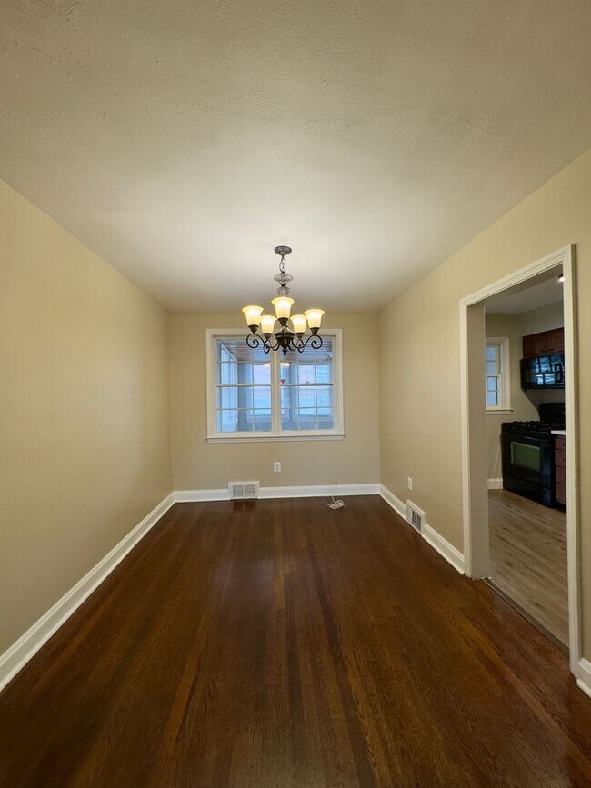 Foto del edificio - Charming 3 Bedroom/1.5 Bathroom in Parkville, MD!