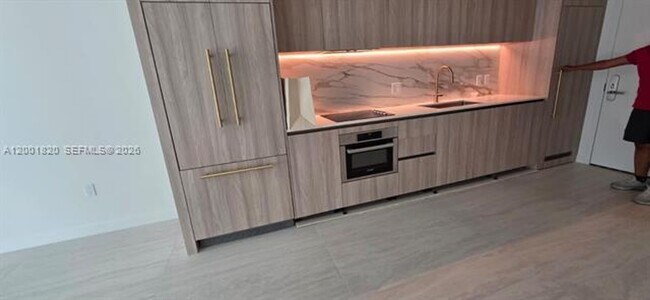 Foto del edificio - 77 SE 5th St