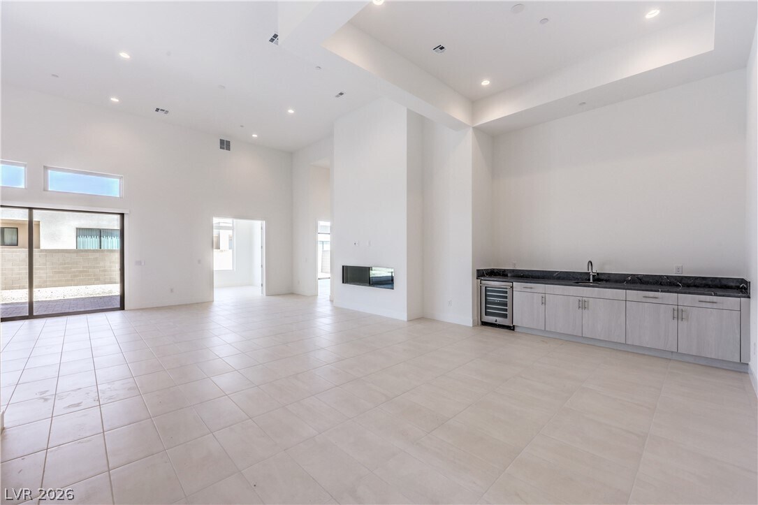 Foto del edificio - 10864 Agate Clfs Ave