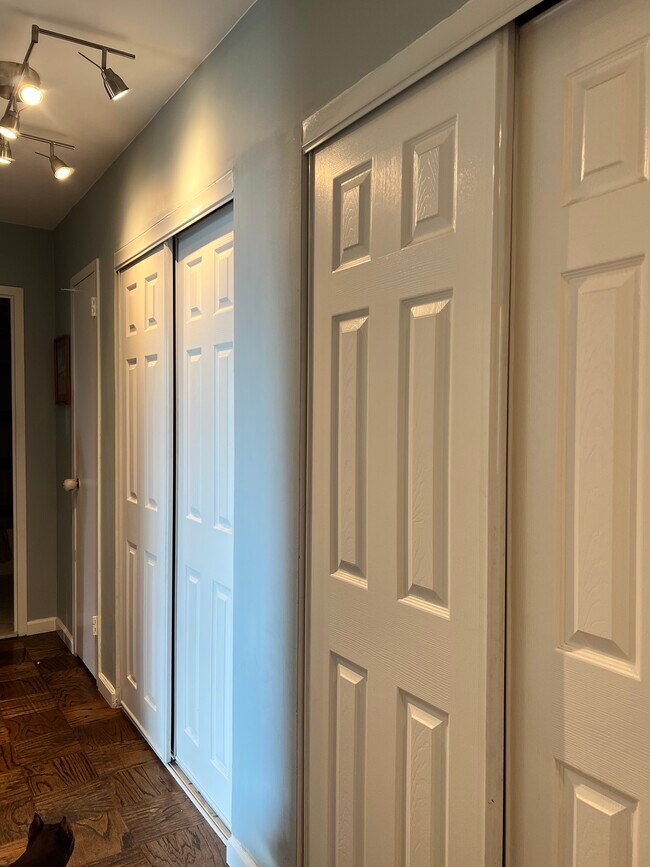 Building Photo - 501 Slaters Ln