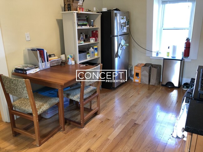 Building Photo - 12 Claremon St