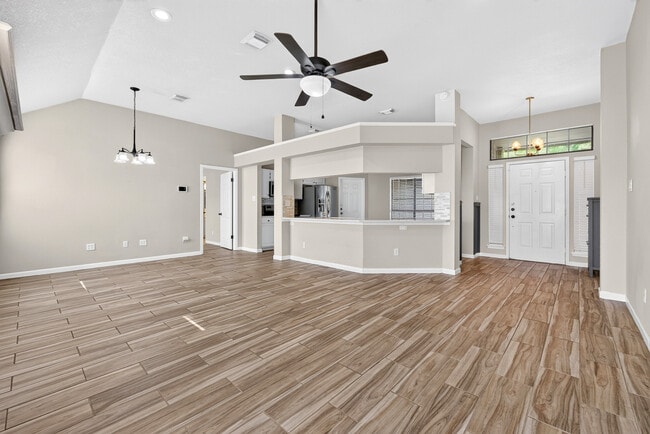 Foto del edificio - 4706 Colby Dr
