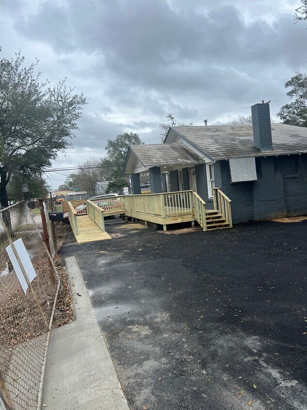 Foto principal - 440 E Crosstimbers St
