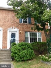 Building Photo - 112 Waterford Ln