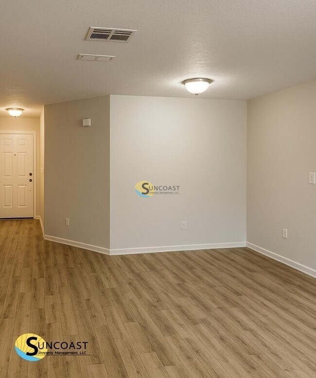 Foto del edificio - 7847 Mariner St