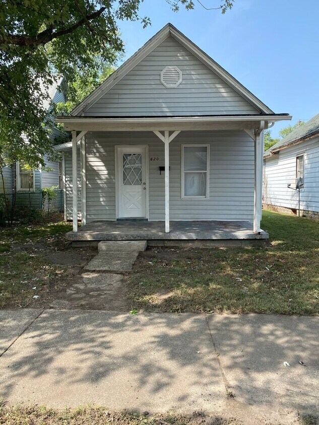 Cute One Bedroom Home North House Rental in Terre Haute, IN