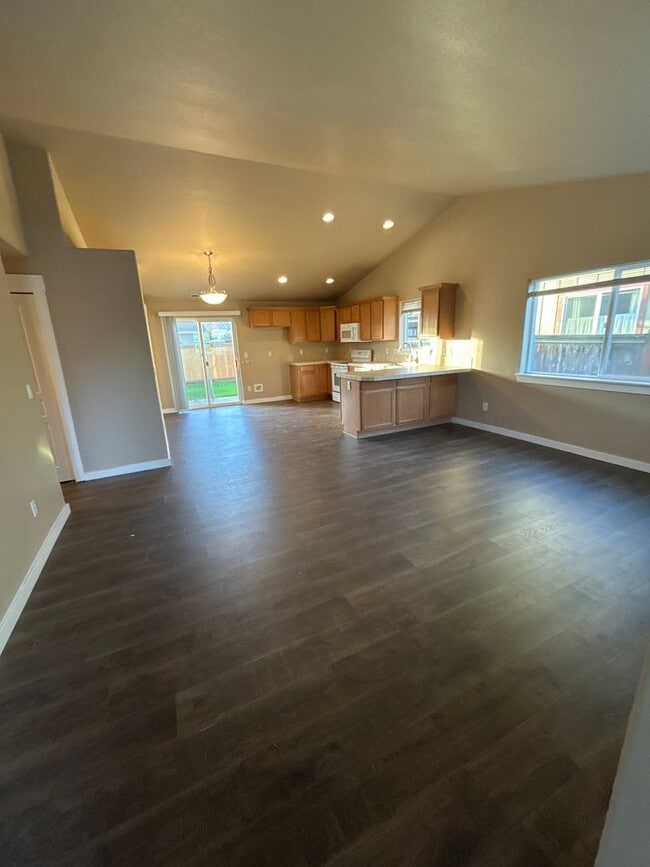 Foto del edificio - 3 Bedroom 2 Bath in a Peaceful Neighborhood