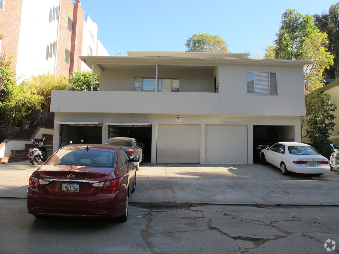Foto del edificio - 634 Kelton Ave
