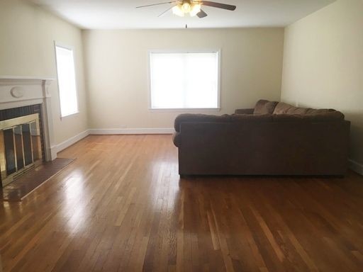 Building Photo - Lovely 3 bedroom ranch home