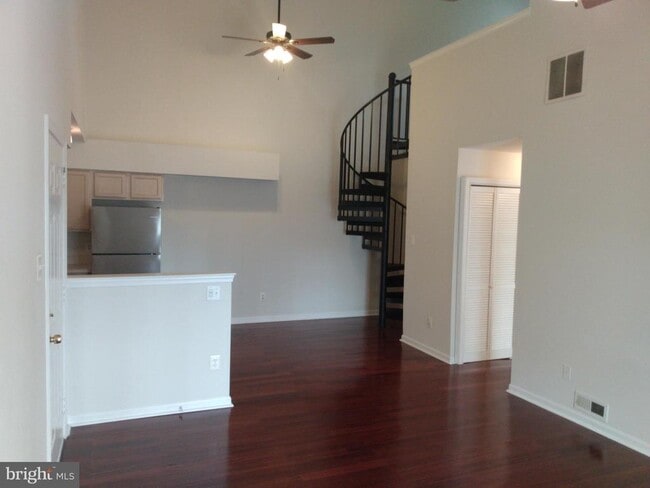 Building Photo - 1336 Tristram Cir