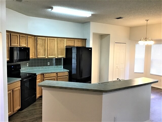 Building Photo - 851 Mattocks Court