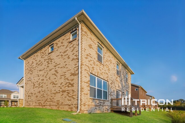 Building Photo - 348 Park Glen Dr