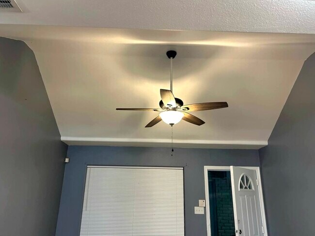 Foto del edificio - 4plex Edinburg