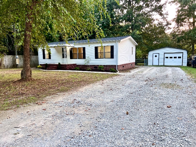 Building Photo - 413 Elm Ln