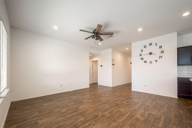 Foto del edificio - 5251 Cherry Tallow Trl