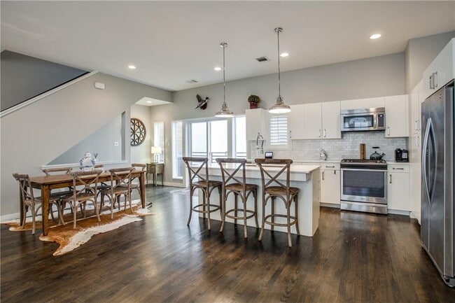 Building Photo - 4916 Kilroy Dr