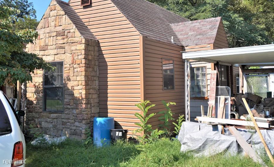 Primary Photo - 2 br, 1 bath House - 209 North Jackson Street