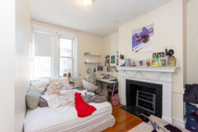 Building Photo - HOT BROOKLINE LISTING!!!