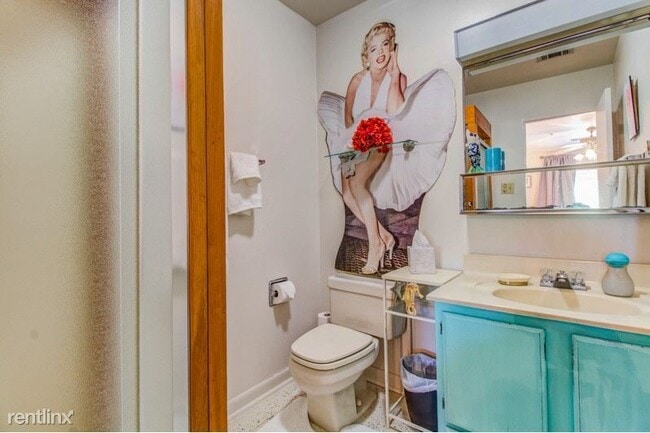Building Photo - 1 br, 1 bath Apartment - 128 Lee St A Unit A