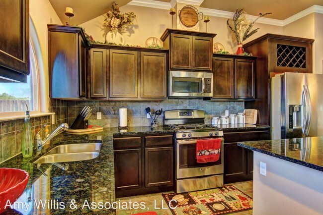 Foto del edificio - 3213 Wood Creek Dr