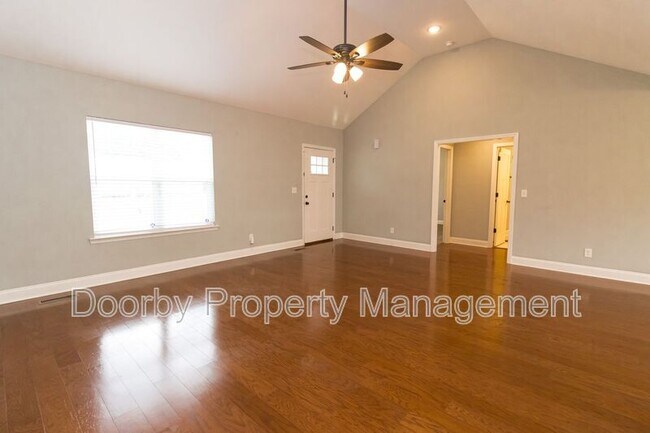 Foto del edificio - 4436 Oakwood Dr
