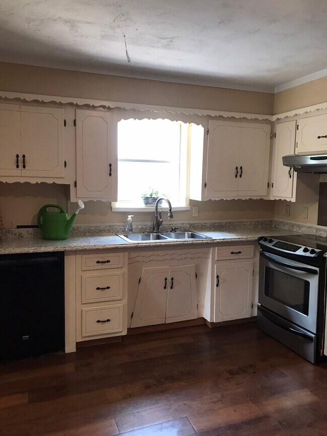 Foto del edificio - 237 N Murphy Rd