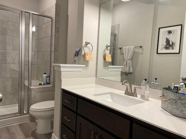 Foto del edificio - 412 Fair Oaks Dr