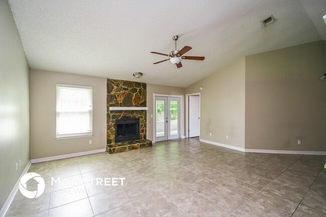 Building Photo - 1844 Hollars Pl