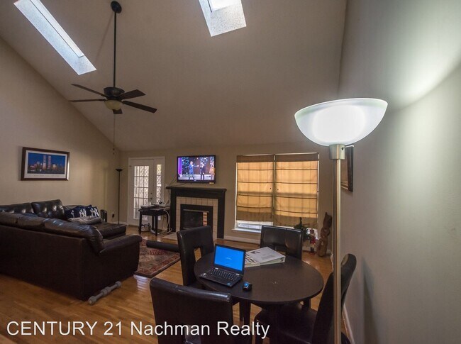 Foto del edificio - 3 br, 2.5 bath House - 529 Kristy Court