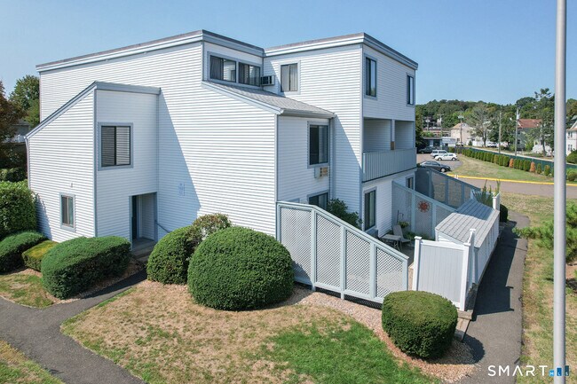 Foto del edificio - 2 Hamre Ln