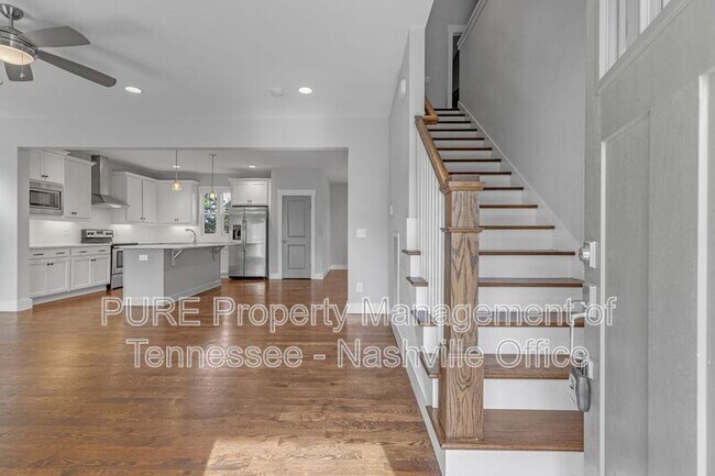 Building Photo - 702B Waco Dr
