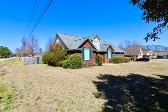 Building Photo - 3245 Arborwood Dr