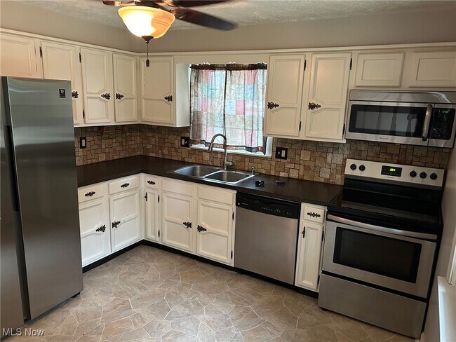 Foto del edificio - 5071 Echoglenn St NW