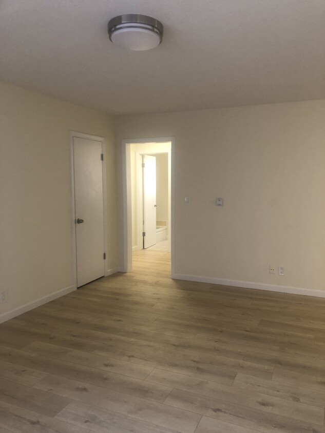 Foto principal - 514 Gramercy S Pl