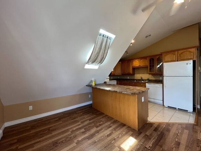 Building Photo - 152 Wesley St