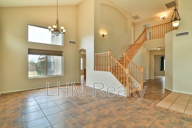 Building Photo - 1851 W Hiddenview Dr