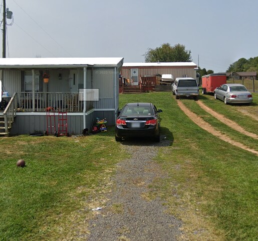 Primary Photo - 50 Ponder Dr