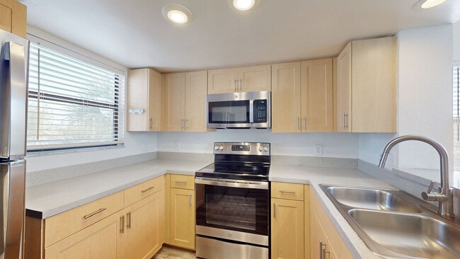 Interior Photo - Inlet Bay at Gateway