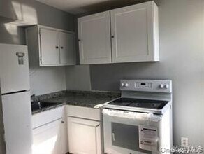 Building Photo - 94 South St