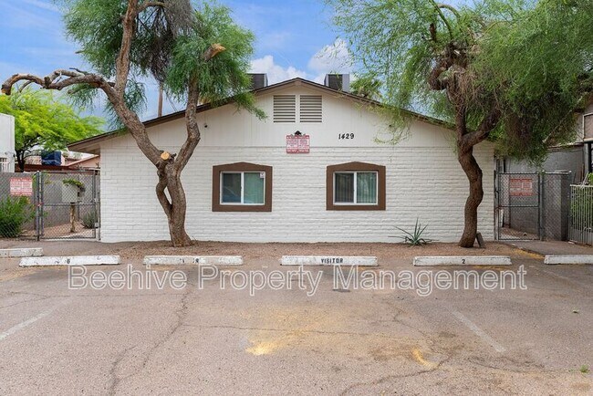 Building Photo - 1429 E Fillmore St